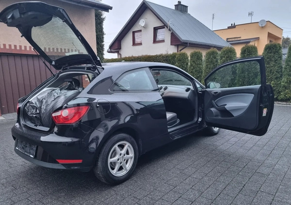 Seat Ibiza cena 17900 przebieg: 137000, rok produkcji 2012 z Wałcz małe 407